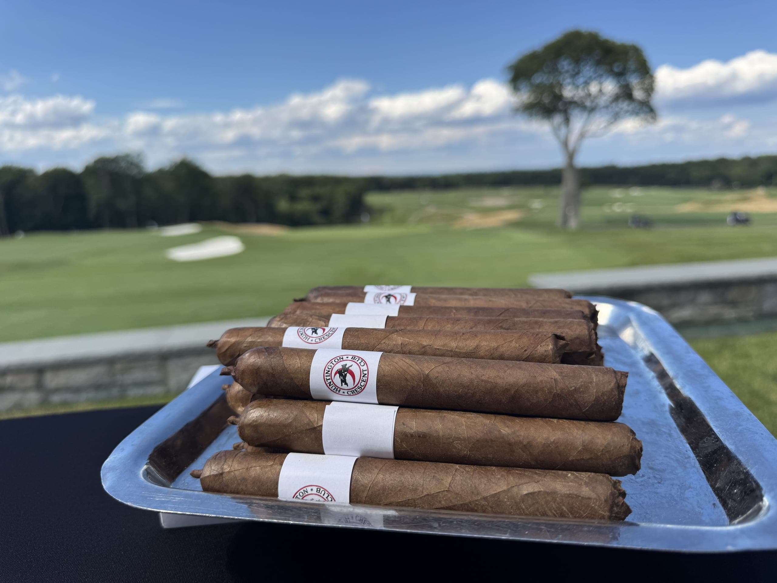 Refined cigar lounge service